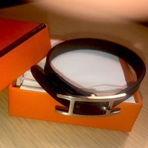 HERMES Hapi Black Leather Bracelet.